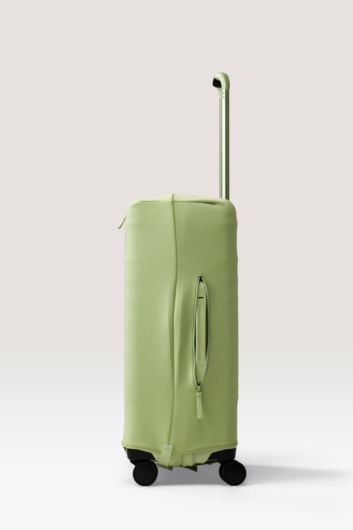 The Medium Check-In Luggage Cover in Mint